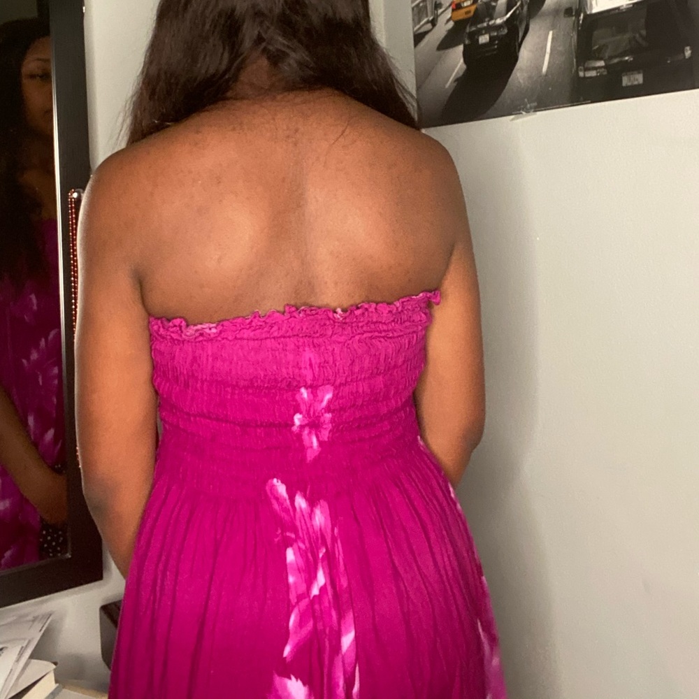 Dress - Picture 3 of 3